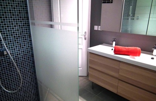 Riom Cama Y Desayuno | Master bedroom Riom Chatel G