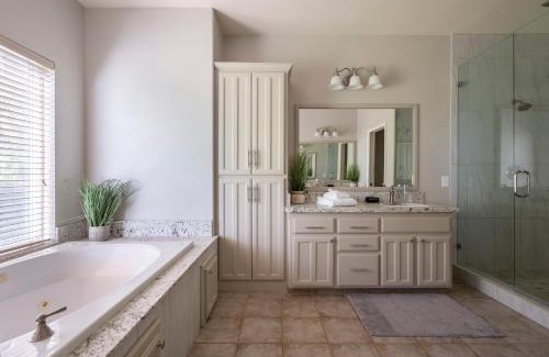 Shenandoah Valley Casa | Master Suite Fraser Family Vineyard Stay in Amador