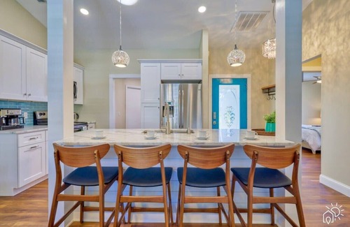 Long Meadow Casa | Master Suite, SALT Pool, Golf, Near Sandy Beaches