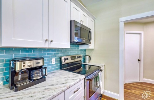 Long Meadow Casa | Master Suite, SALT Pool, Golf, Near Sandy Beaches