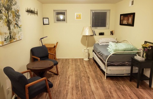 Mount Davidson Casa | Master Suite with Private Bathroom in Beautiful Storybook Neighborhood