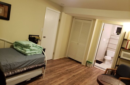Mount Davidson Casa | Master Suite with Private Bathroom in Beautiful Storybook Neighborhood