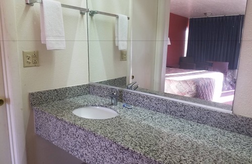 Cayce Hotel | Masters Inn Columbia I-26