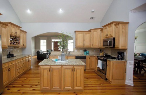 Riverwood Plantation Casa | Masters Week suburban stunner, pool, sauna and outdoor pergola with fireplace.