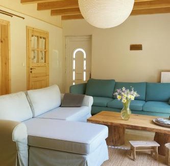 Ostrow Wielki Cabina | Masurian District home office praca zdalna remote work internet SATELITARNY STARLINK speed 155MBs download, trzy oddzielne stoły do pracy w trzech pomieszczeniach
