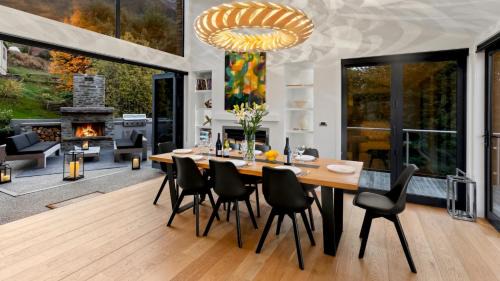 Fernhill Villa | Matakauri House by MajorDomo - Stylish Four Bedroom Villa