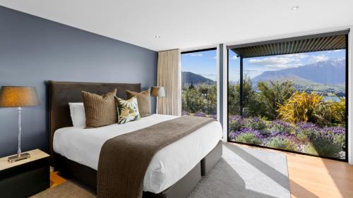 Fernhill Villa | Matakauri House by MajorDomo - Stylish Four Bedroom Villa