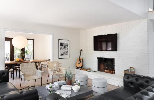 Santa Rosa Casa | Mataro by AvantStay Large Elegant Home in Santa Rosa w Hot Tub Games