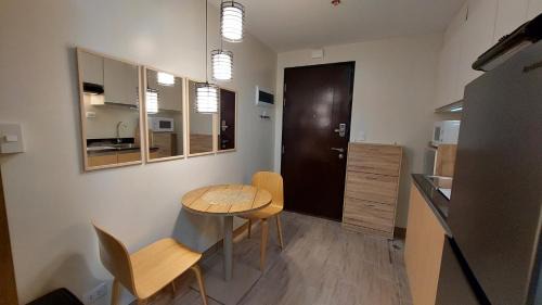 Bacolod Apartamento | Matawhay Staycation at One Regis