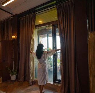 Hauz Khas Village Apartamento | Matchbox Stays- The Serene