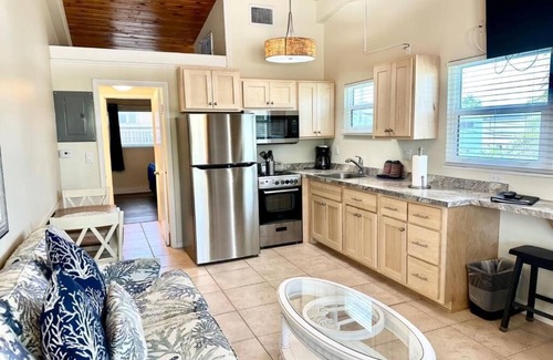 Islamorada Complejo | Matecumbe Resort: Your Home Away From Home in the Florida Keys-1 Bedrm with View