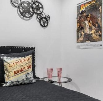 Old East Dallas Apartamento | Matinee Madness Studio In Lower Greenville