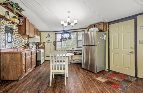 Surfside Beach Cabaña | Cottage con Encanto en la Playa | Paseo a la playa