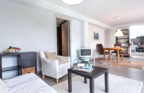 Llanca Apartamento | Matthias by Interhome