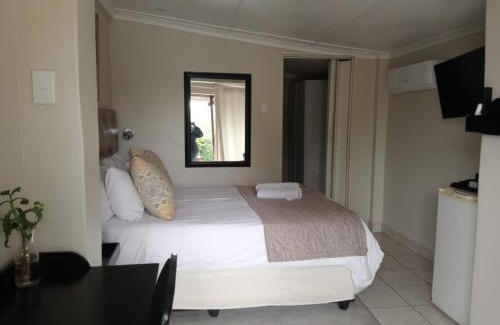 Kareeberg Cama Y Desayuno | Matts Rest bnb & Selfcatering