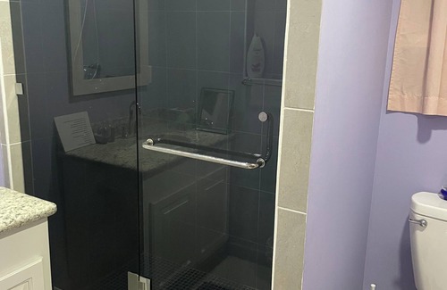 Ciudad de Belice Apartamento | MATUK&ROSE, Cozy , 1 Bedroom , 1 BathroomUnit , complete with AC,WiFi,smart TV