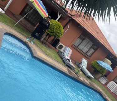 Krugersdorp Cama Y Desayuno | MaU Bed and Breakfast