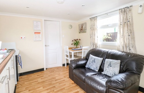 Stalham Cabaña | MAUD, pet friendly, with a garden in Stalham