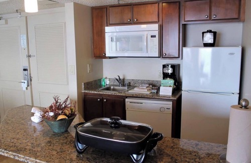 Honokowai Villa | Maui Hawaii 🏝Kaanapali Beach Club 1 Bedroom furnished w/kitchen Sleep 4 Private