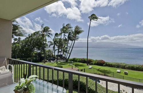 Ukumehame Ahupuaa Condominio | Condominio frente al mar de Maui con espectacular vista al mar de 180 grados !!