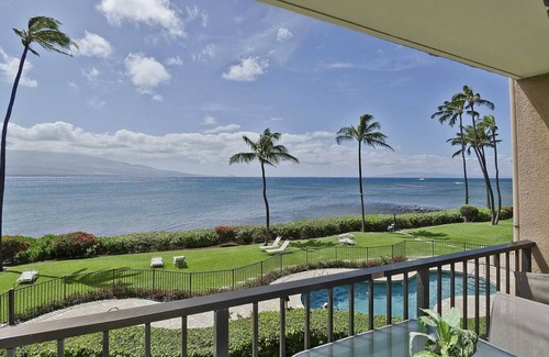 Ukumehame Ahupuaa Condominio | Condominio frente al mar de Maui con espectacular vista al mar de 180 grados !!