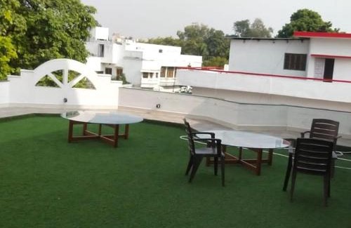 Civil Lines Hotel | Mauji's Villa Hotel & Guest House