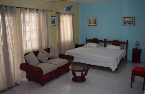 La Gaulette Apartamento | Mauri holidays 'Budgeted Apartment'