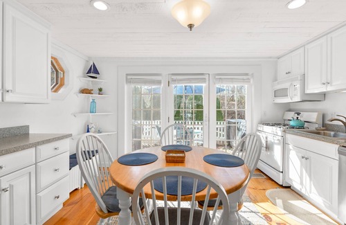 Mashpee Condominio | New Rental-Maushop Village, 2-bedroom, 1.5 baths, A/C, patios & private beach