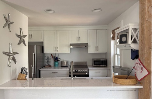 Mashpee Cabaña | Maushop Village Getaway with Ocean Views, Steps to Private Beach