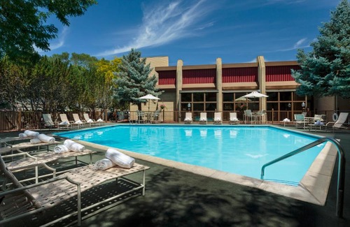 Elko Hotel | Maverick Hotel and Casino by Red Lion Hotels