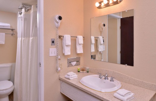 Downtown Klamath Falls Hotel | Maverick Motel