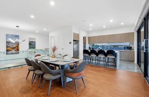 Mornington Peninsula Casa | MAX Entertain Beachside Retreat - New Build Home in Mornington with Amazing Pool