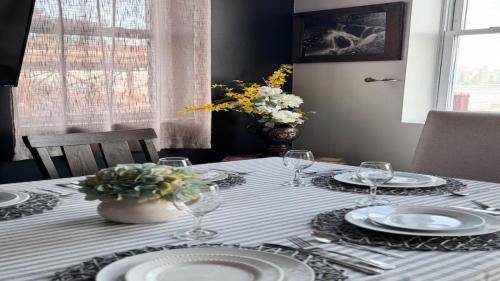 Union City Apartamento | Max NY VIEW 5 Apartment Combo Sleeps 60 15 Mins to NYC