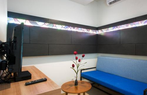 Gubeng Hotel | MaxOneHotels at Dharmahusada Surabaya