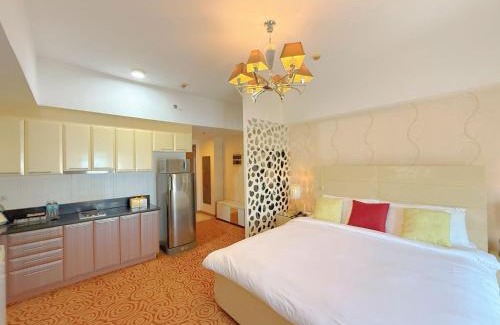 Pinagsama Apartamento | MaxStays - Max Home at The Venice Residences