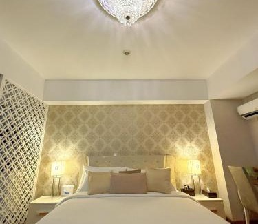 Pinagsama Apartamento | MaxStays - Max Home at The Venice Residences