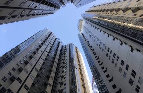 Bonifacio Global City Apartamento | MaxStays Max Style at Fort Victoria
