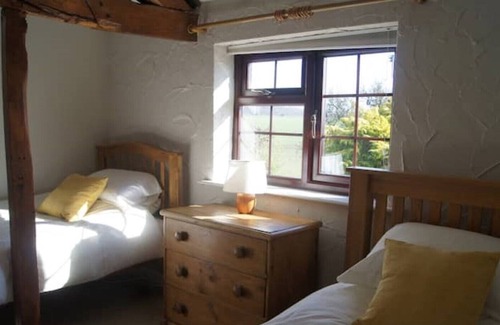 Upton Bishop Casa | May Hill View - Cosy Rural Retreat with Hot Tub