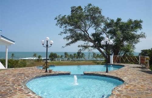 Nueva Gorgona Casa | Septiembre octubre Tarifas tan bajas como $ 300USD por w ** vista al mar y 500 pasos a la playa