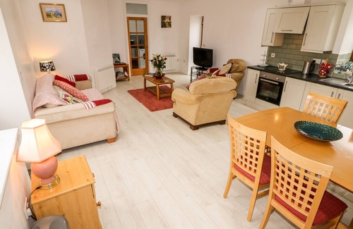 Bushmills Cabaña | MAY'S COTTAGE, pet friendly in Bushmills, County Antrim