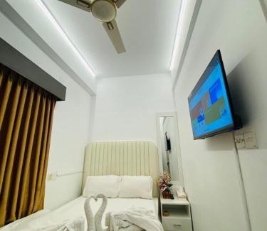 Uttara Hotel | Maya by Xpressmall Hotels & Resorts