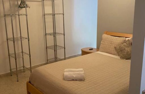 Algarrobos Apartamento | Mayagüez Apt- up to 4 guests- Close to Everything