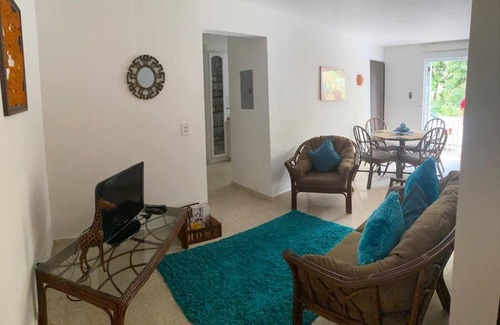 Algarrobos Apartamento | Mayagüez Apt- up to 4 guests- Close to Everything