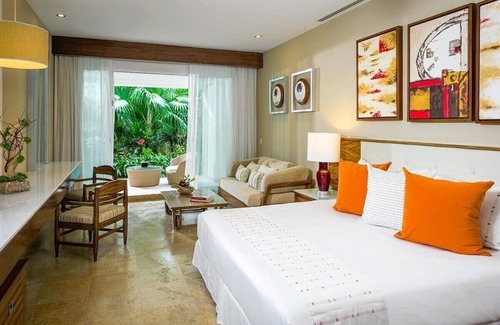 Diamante Complejo | Mayan Palace Master Room at Vidanta Acapulco