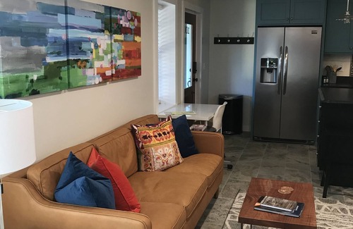 Mount Airy Apartamento | Mayberry & Main - 'The Mayberry Suite' - Nueva construcción