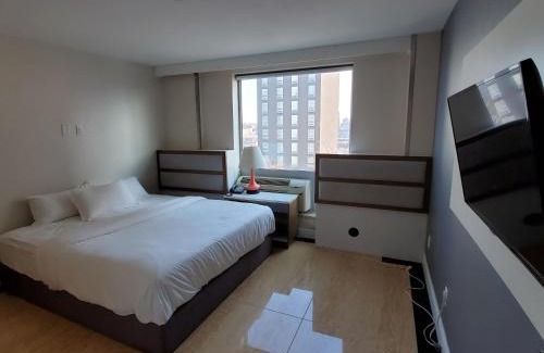 Queens Hotel | Mayfair Inn and Suites