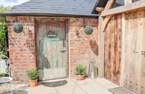 Pocklington Cabaña | MAYFIELD, pet friendly, with a garden in Pocklington