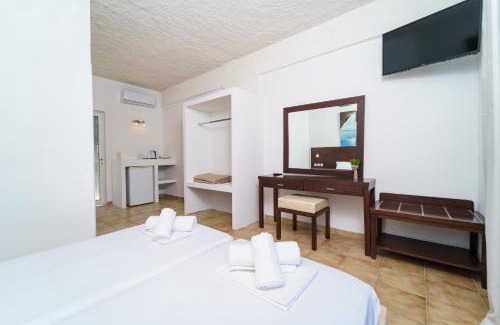 Akrotiri Hotel | MaYo Rooms Zakynthos