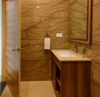 Mathura Hotel | Mayur Resort
