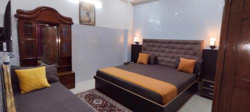 Agra Casa | Mayur Villa